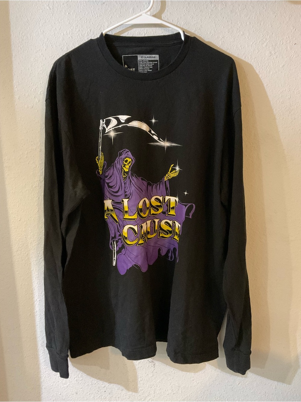 Black Long-Sleeve Graphic Tee